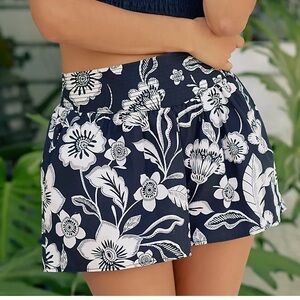 Maeve Escape Floral Shorts black floral size 14